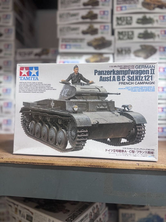 田宮 Tamiya 35292 1/35 Panzerkampfwagen II Ausf.A/B/C (Sd.Kfz.121) (French Campaign) Model Kit