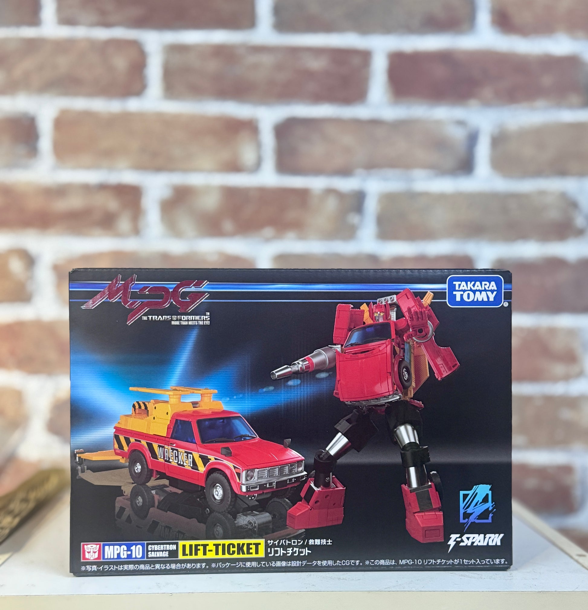 transformers-mpg-10-lift-ticket-robot-mode-takara-tomy